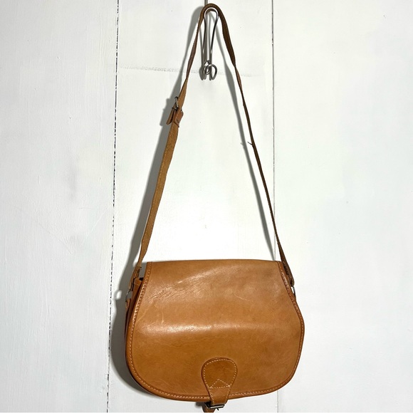 Vintage Tan Crossbody Bag - Picture 3 of 9